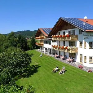 Hotel Maria, Regen